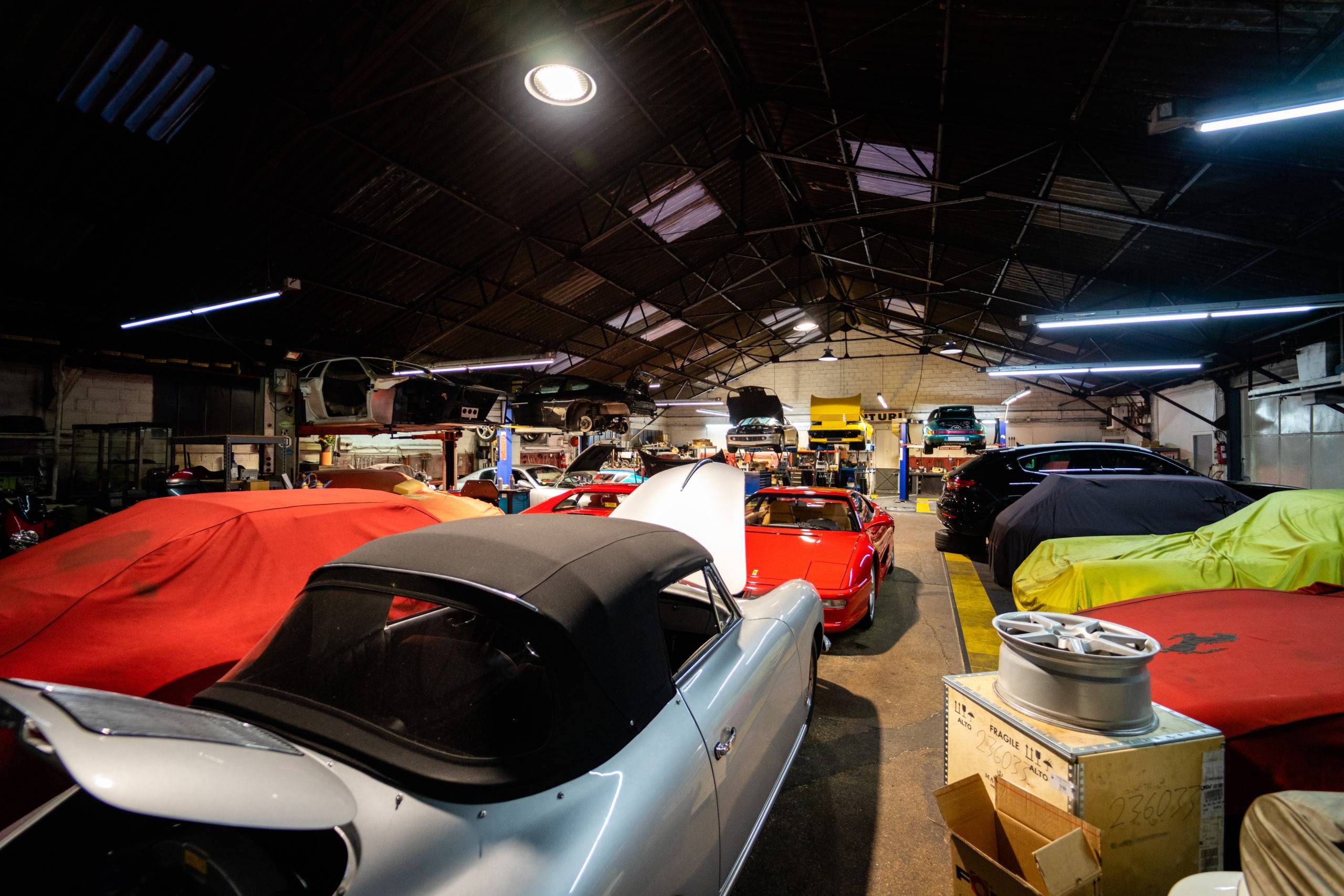 Garage pour mécanique de véhicules sportifs