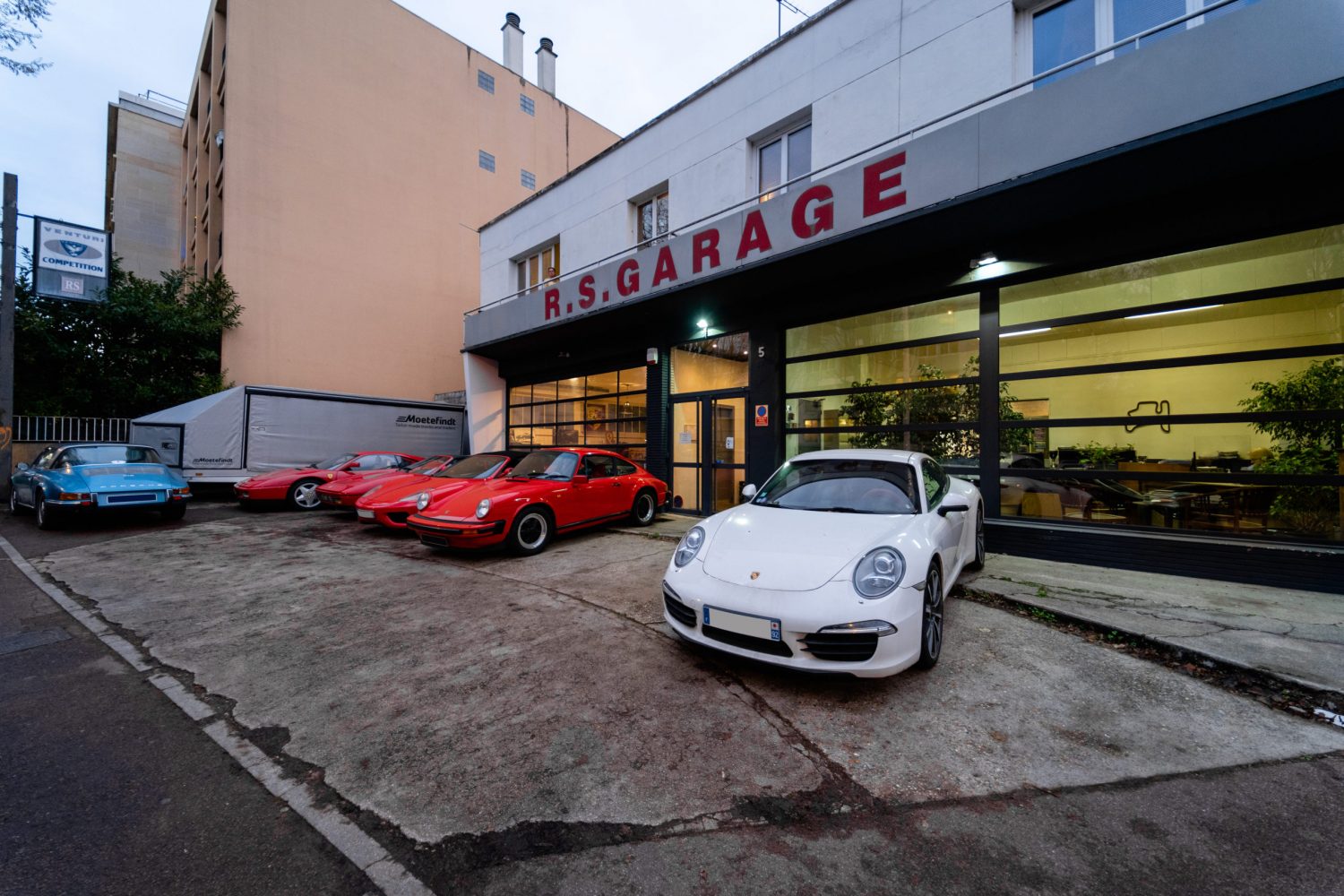 red street garage